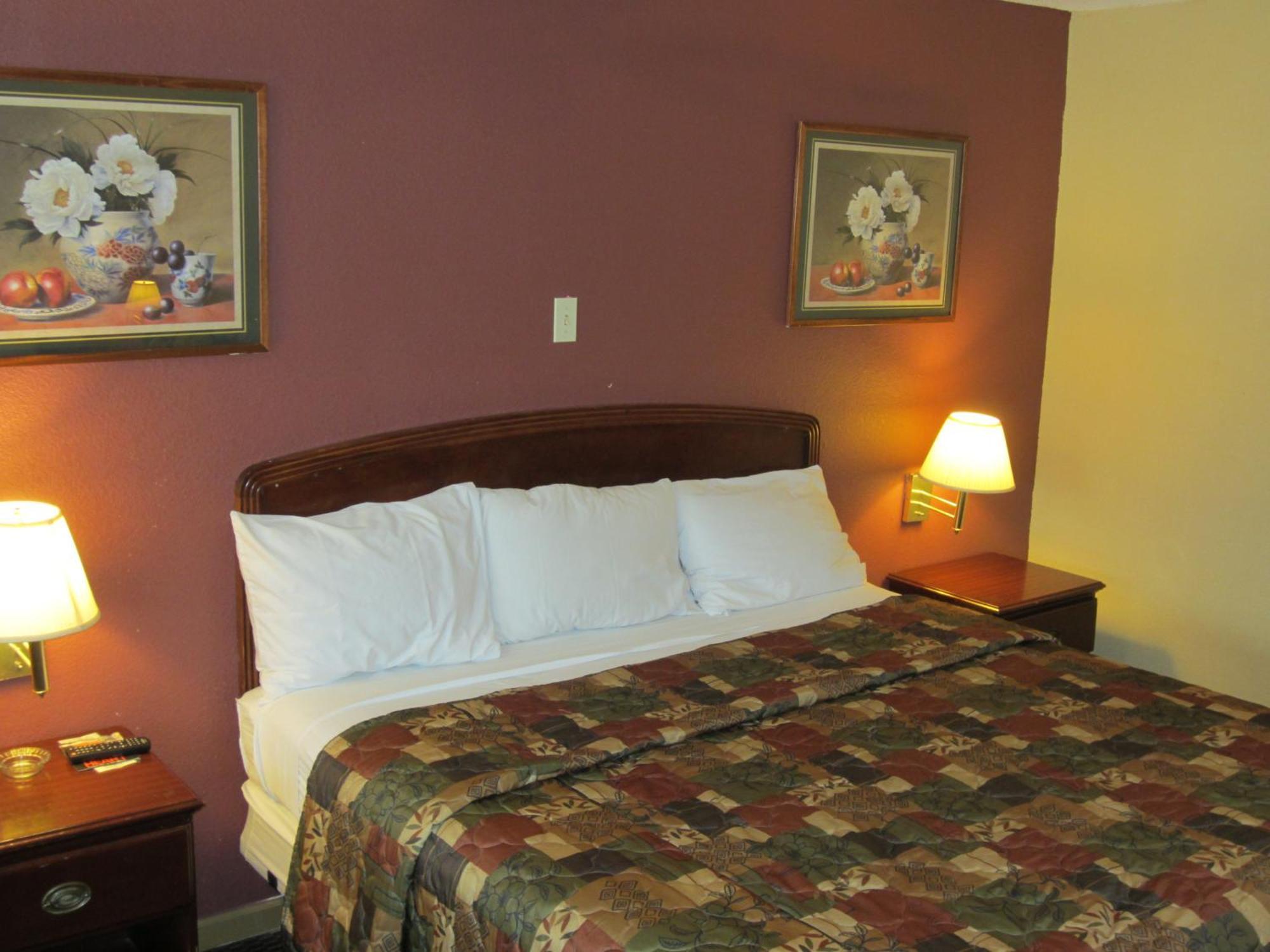 First Western Inn - Fairmont City Kültér fotó