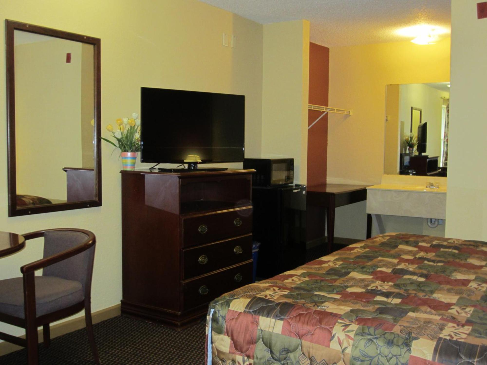 First Western Inn - Fairmont City Kültér fotó