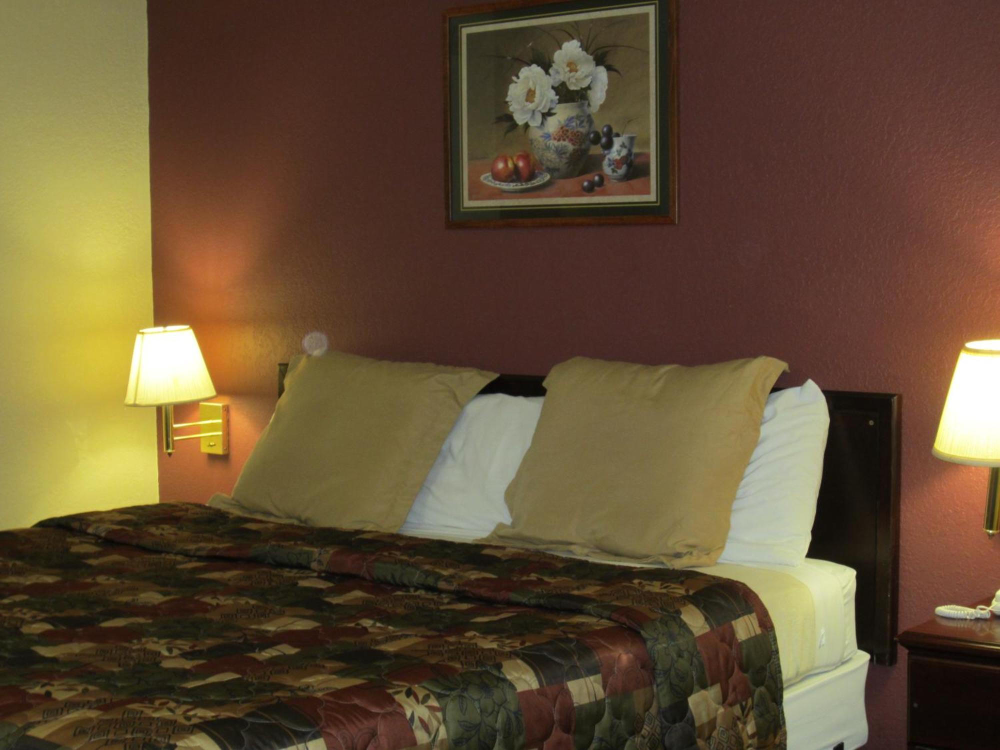 First Western Inn - Fairmont City Kültér fotó