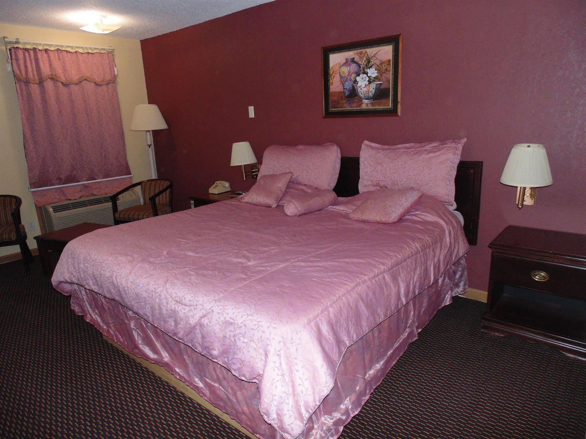 First Western Inn - Fairmont City Kültér fotó